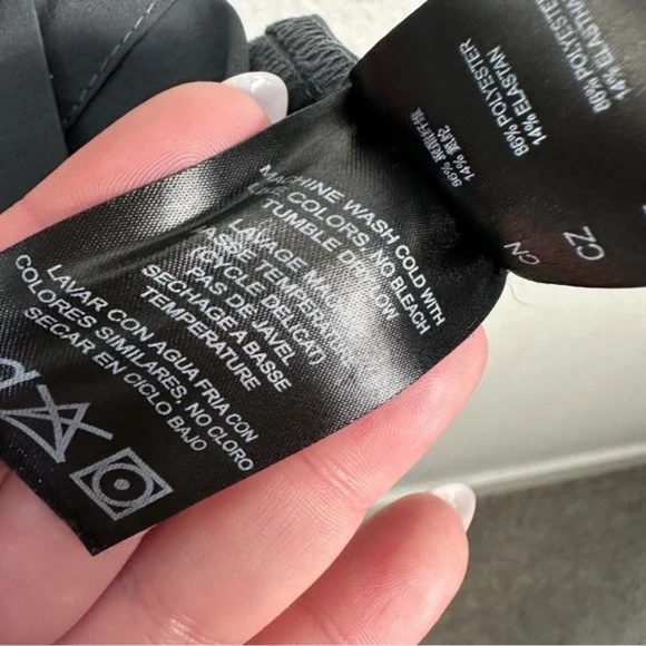 Kuhl Men’s Renegade Short Sleeve Button Down Skirt in Carbon Grey Size Large - Picture 10 of 10